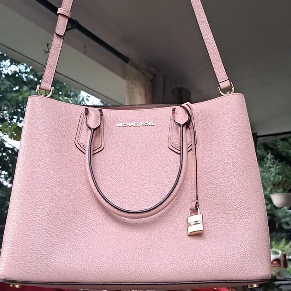 Michael Kors Soft Pink Pebble Leather Satchel/Crossbody Bag. EC - Picture 3 of 15